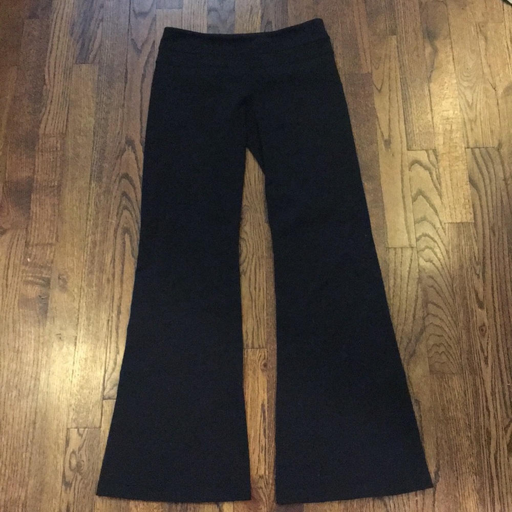 Lululemon athletic. Size 6. Black pants.
